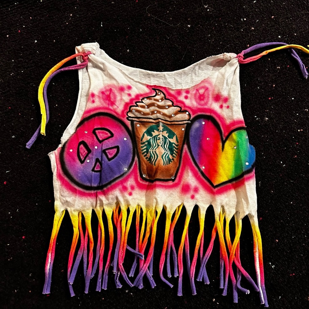 NWT Denny’s boutique graffiti Starbucks coffee heart fringe tank top